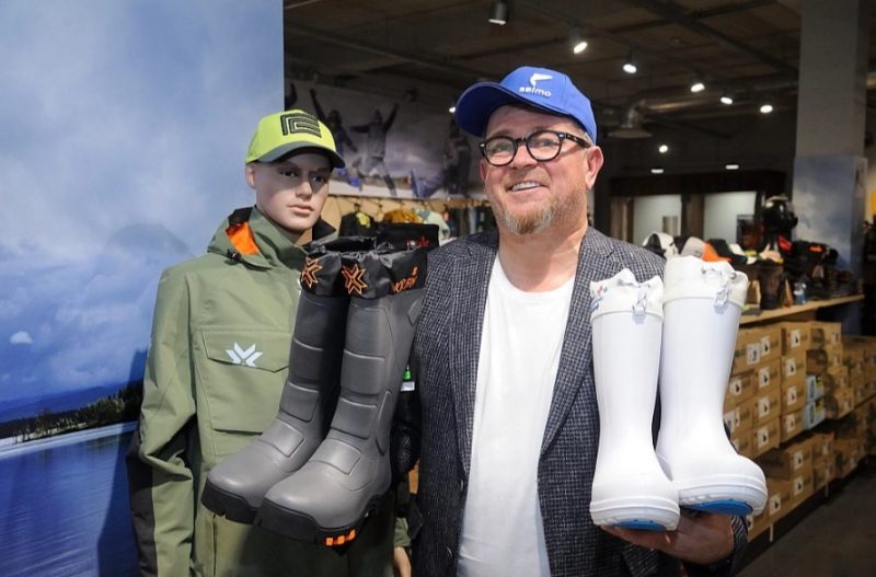 
“Salmo” līdzīpašnieks Guntars Vaišļa: “Pat vissliktākais notikumu attīstības scenārijs mūs nesagraus un nepadarīs atkal par mazu reģionālo tirgus dalībnieku.”
